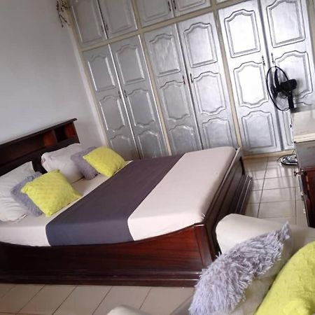 Appart Meuble Le Dakota Yaoundé Εξωτερικό φωτογραφία